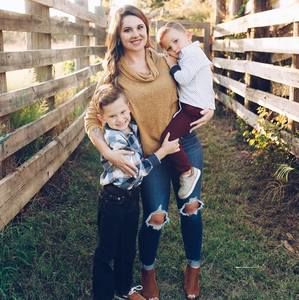 Meet your Posher, Ashlie